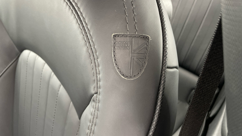 MINI Hatchback 2.0 Cooper S Exclusive 3dr Auto Petrol Hatchback